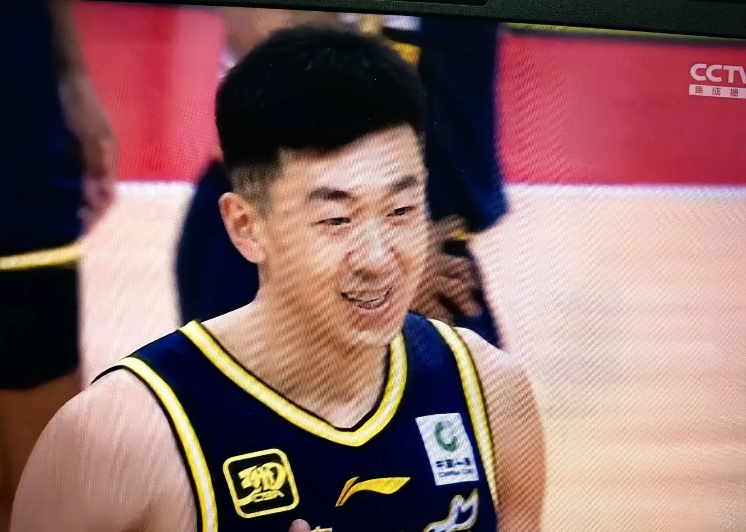 广东宏远发布备战花絮；关键战扳平良机；欧冠任务艰巨；身体对抗强度拉满(广东宏远老板娘吴迪老公)-开云娱乐官网