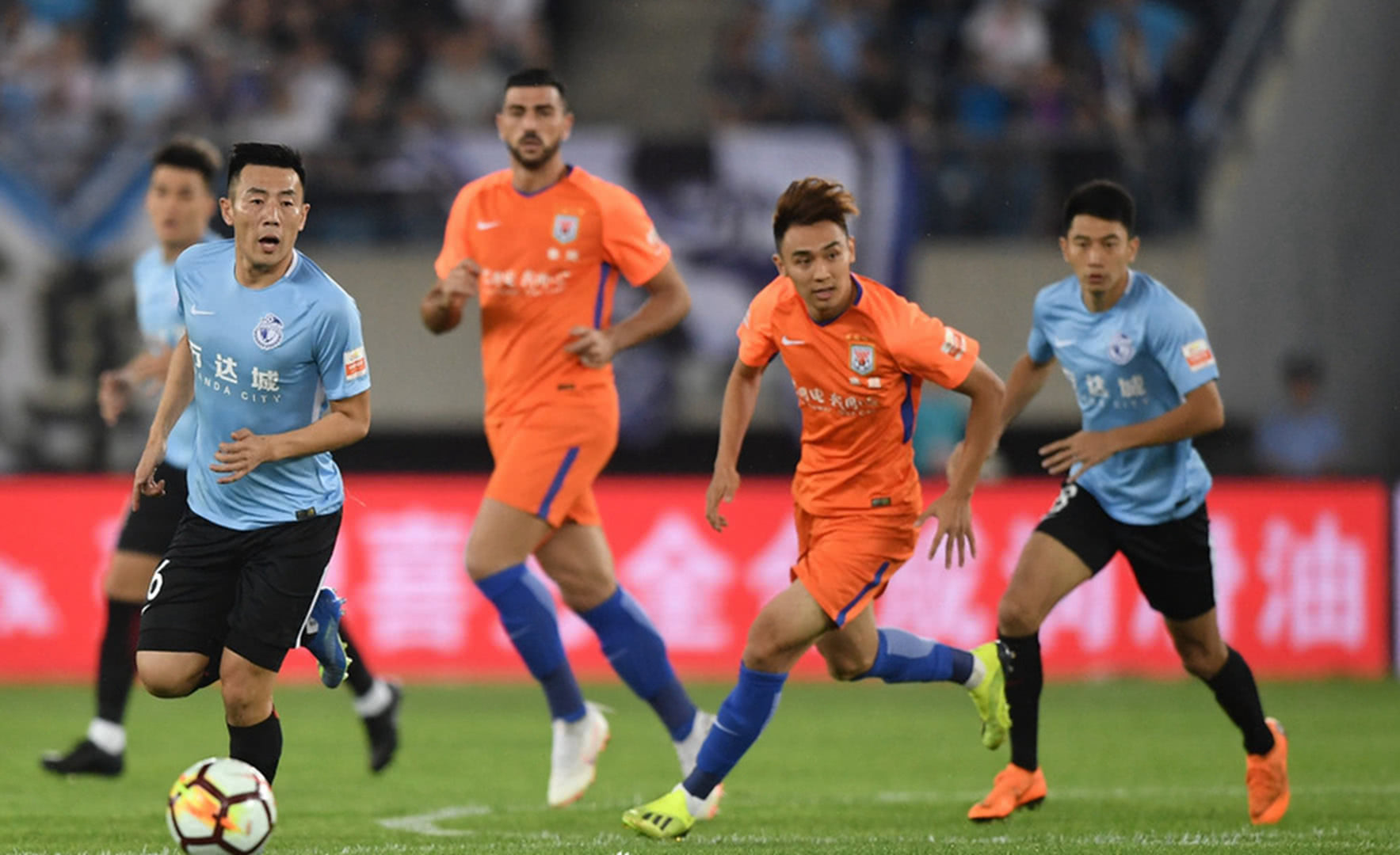 转会期突围战来临；山东男篮围绕意大利杯队长鼓劲；管理层满意；球探报告显示潜力(山东男篮最新消息)